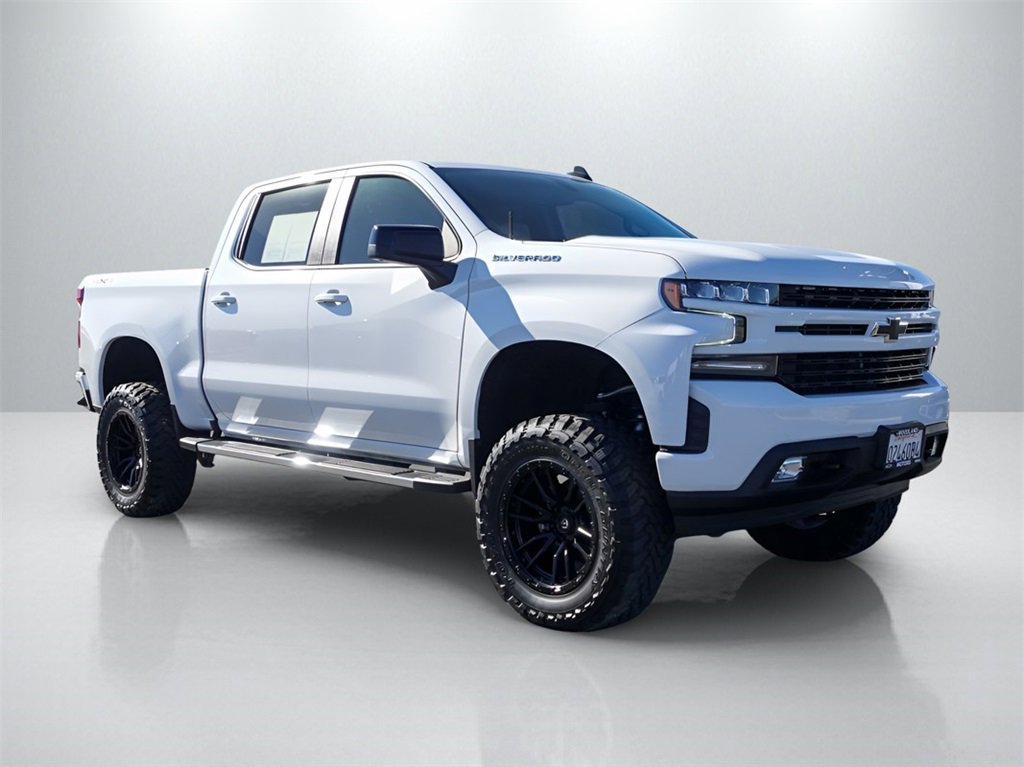 2021 Chevrolet Silverado 1500 RST photo 2