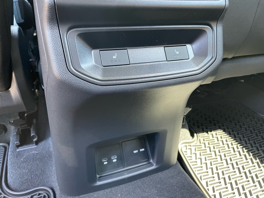 2025 Volkswagen Atlas Cross Sport SEL R-Line photo 19
