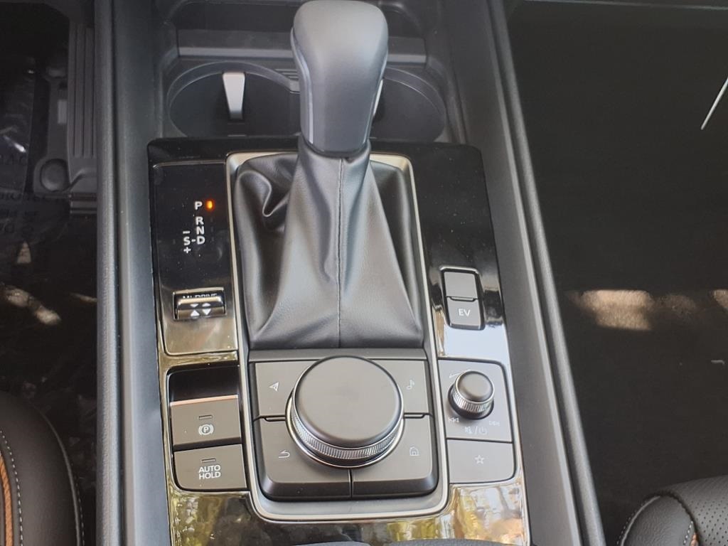 2025 Mazda CX-50 Premium photo 11