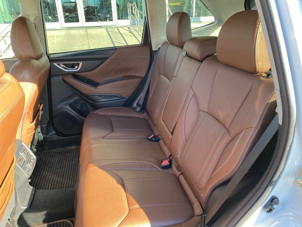 2021 Subaru Forester Touring photo 4