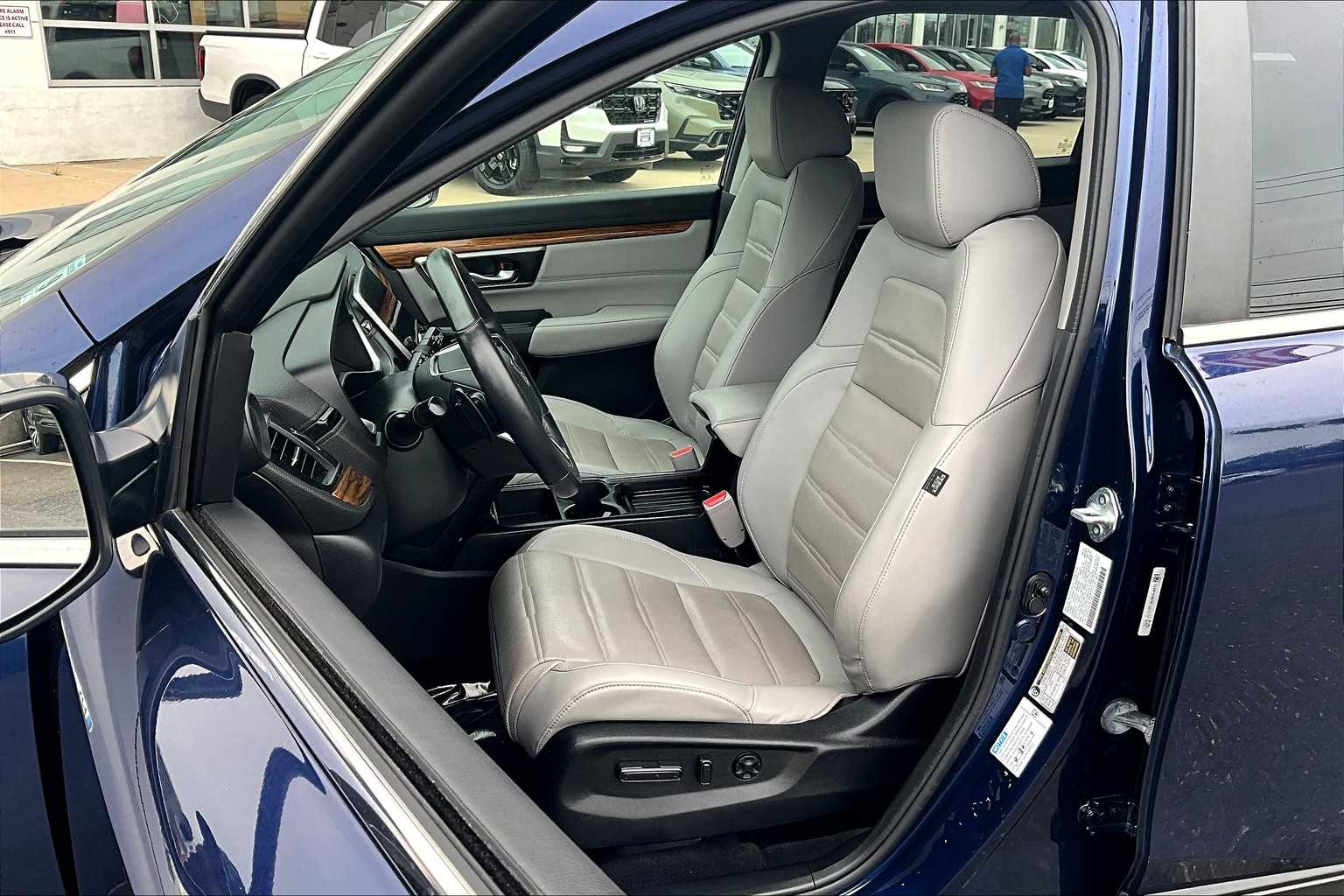 2022 Honda CR-V Hybrid EX-L photo 7