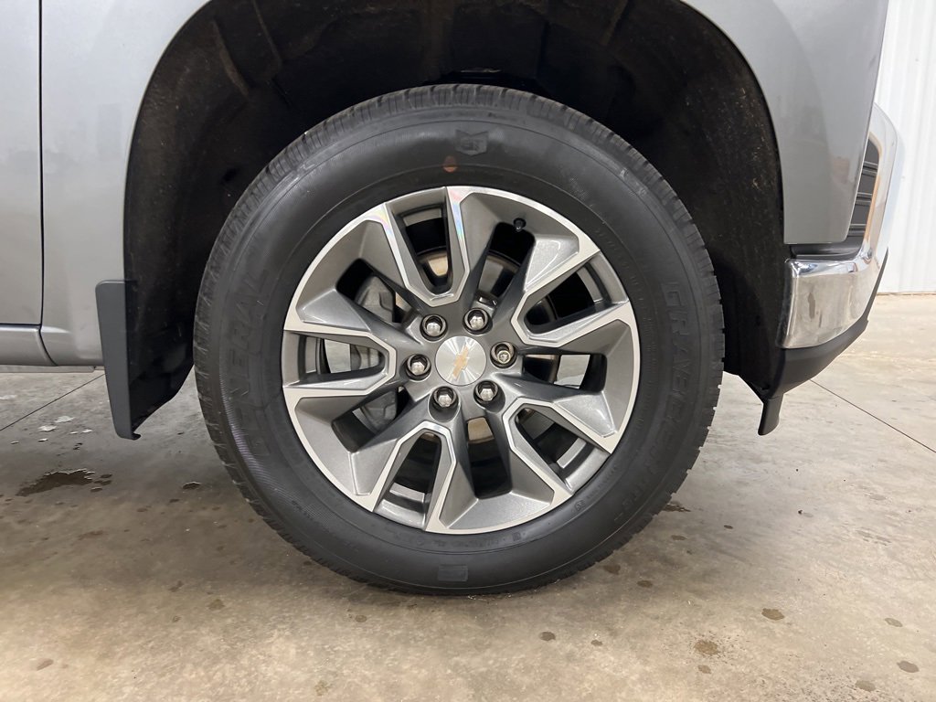 2022 Chevrolet Silverado 1500 LT photo 18