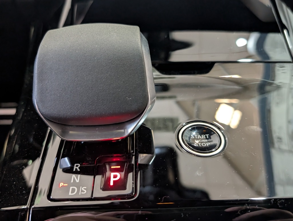 2025 Land Rover Range Rover Sport SE photo 20