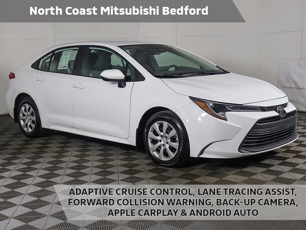 2024 Toyota Corolla LE's photo