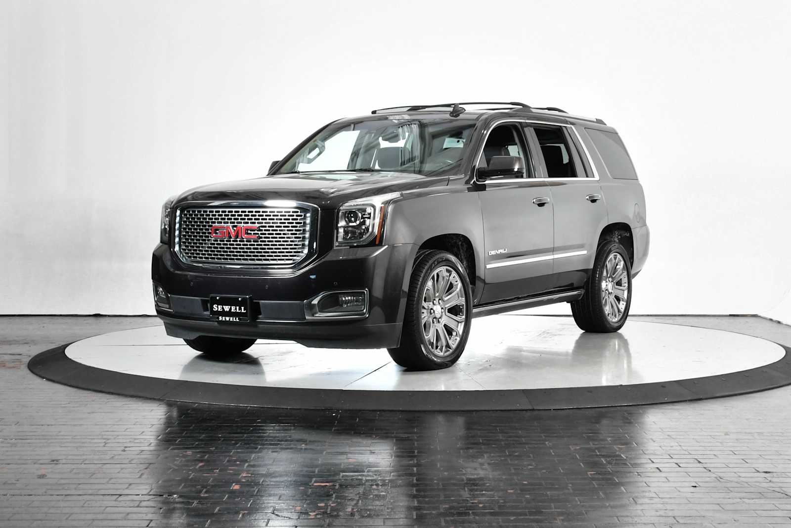 2016 GMC Yukon Denali's photo