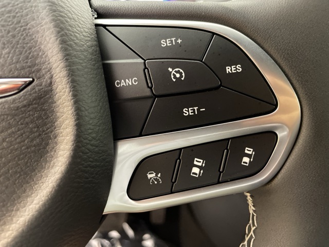 2025 Chrysler Pacifica photo 24