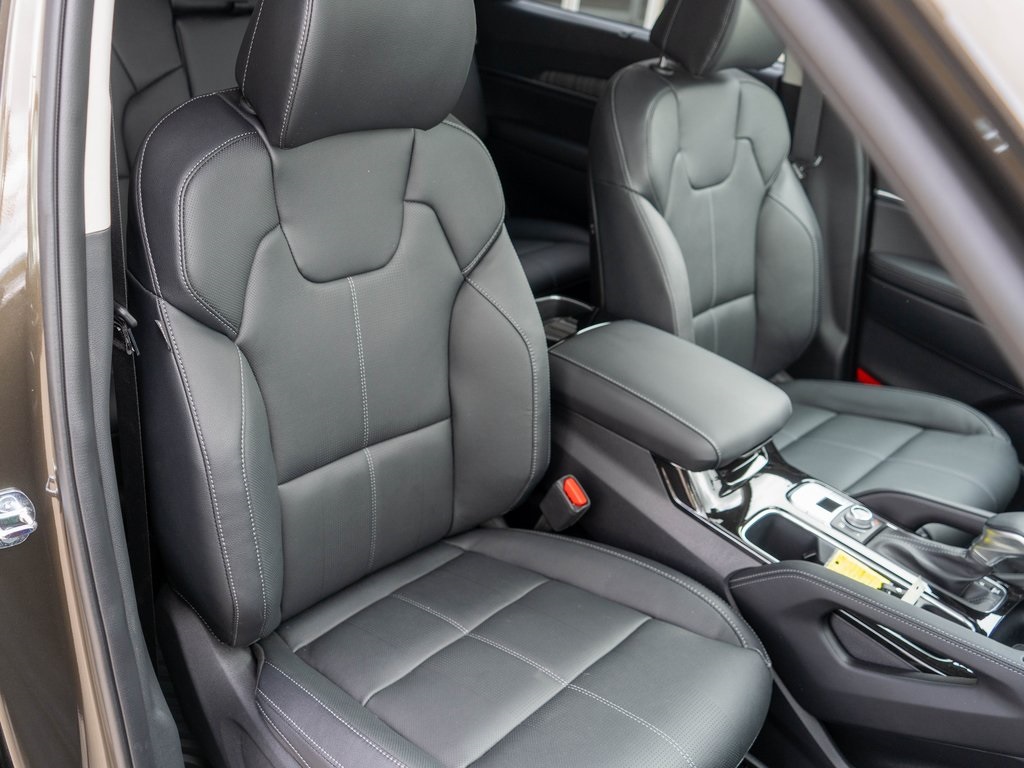 2025 Kia Telluride EX photo 9