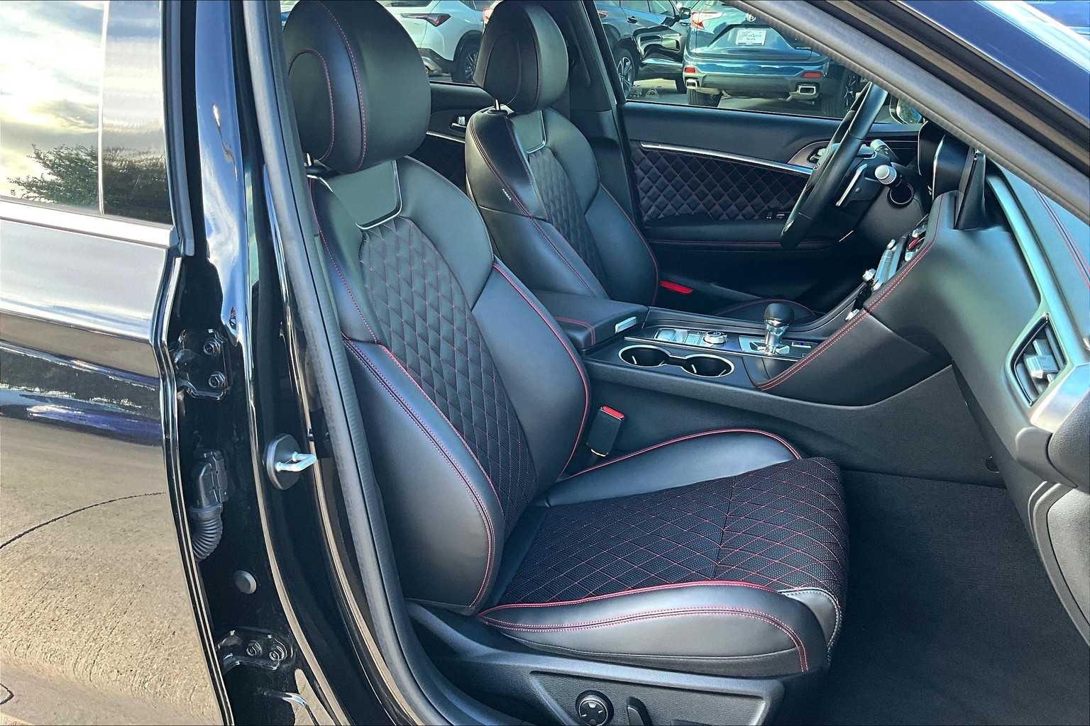 2025 Genesis G70 3.3T Sport Advanced photo 8