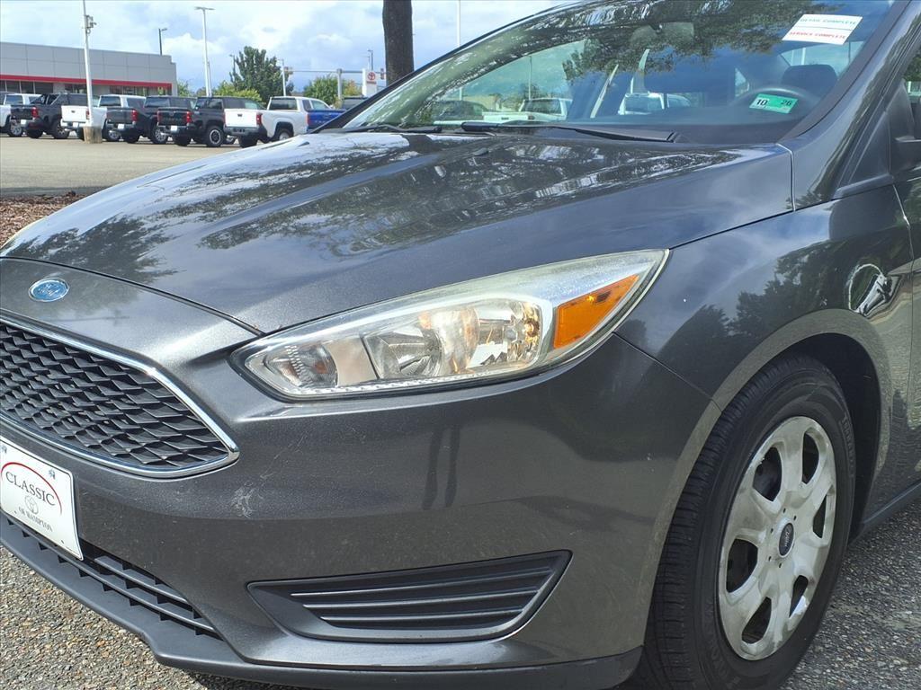 2017 Ford Focus S photo 3