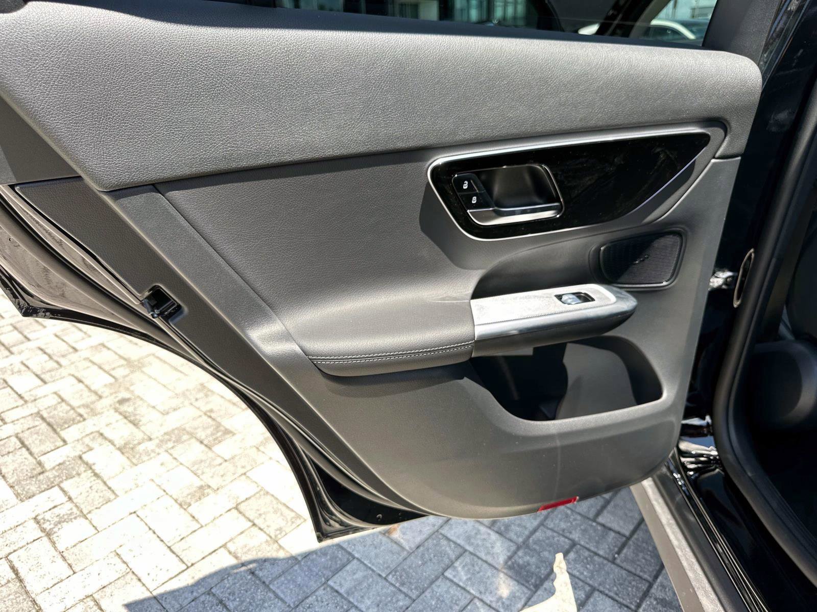 2025 Mercedes Benz GLC 350e 4MATIC photo 11