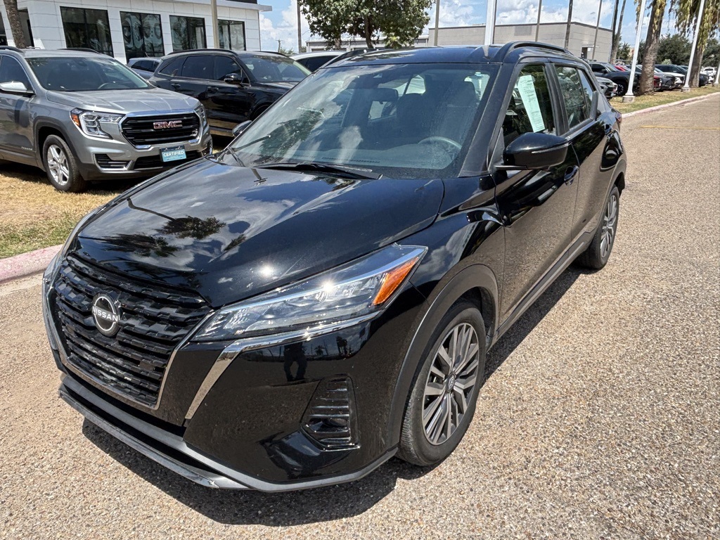 2024 Nissan Kicks SR photo 3