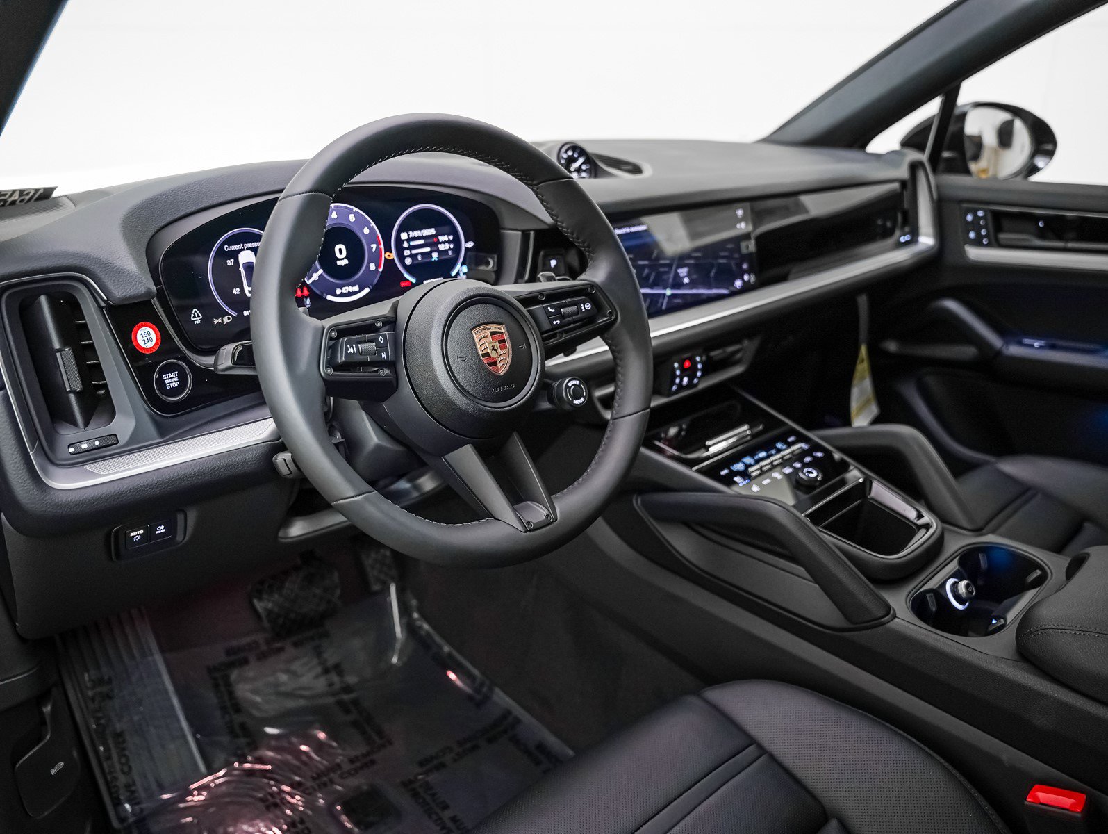 2025 Porsche Cayenne Coupe photo 3
