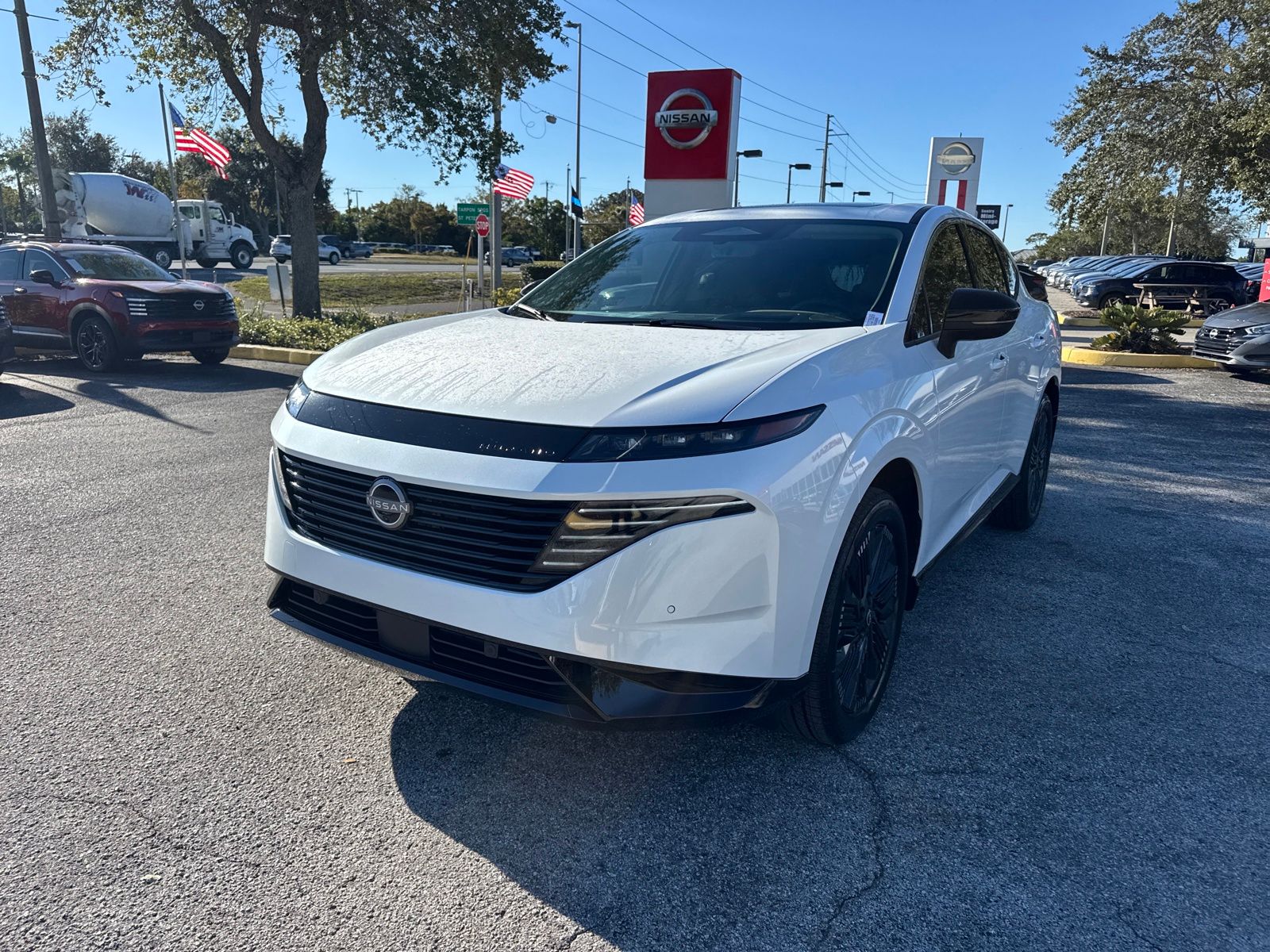 2026 Nissan Murano Platinum photo 2