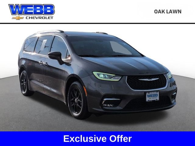 2022 Chrysler Pacifica Touring L's photo