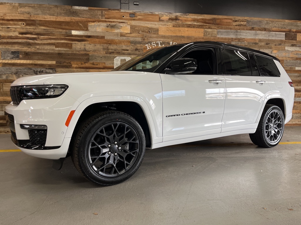 2025 Jeep Grand Cherokee L Summit Reserve photo 14