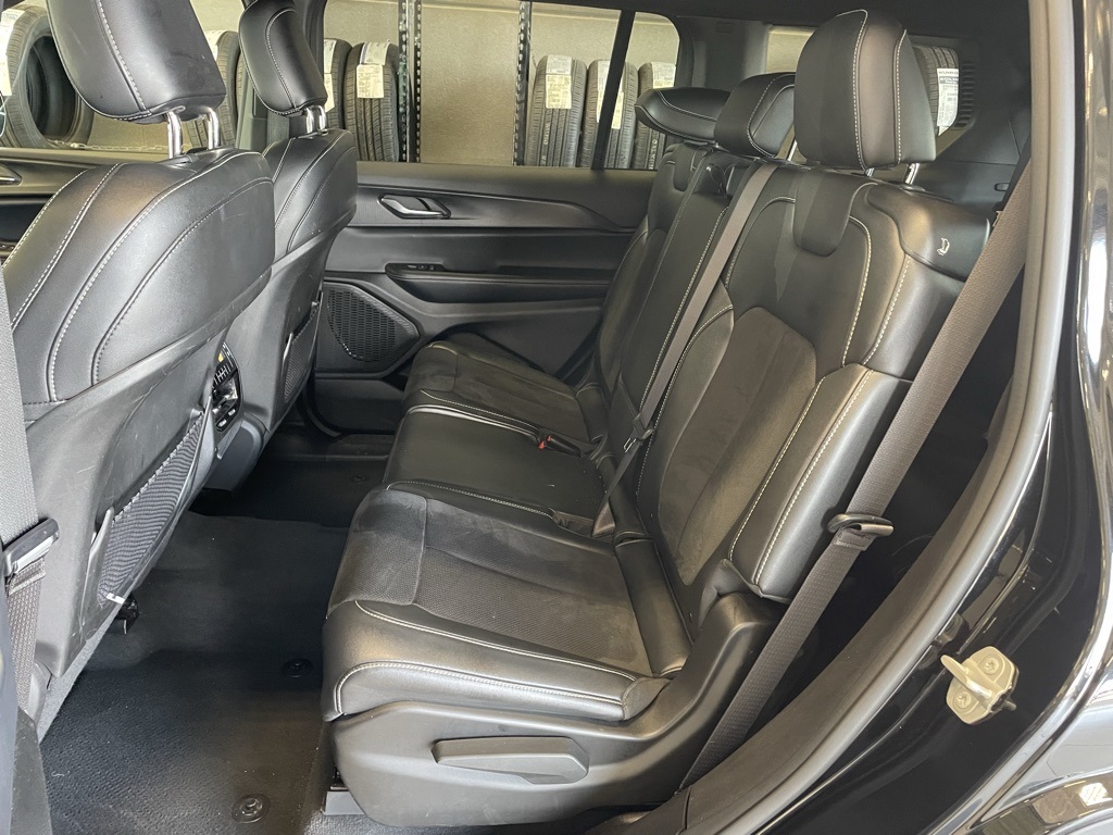 2024 Jeep Grand Cherokee Altitude photo 15