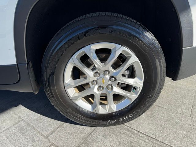 2020 Chevrolet Traverse Cloth photo 2