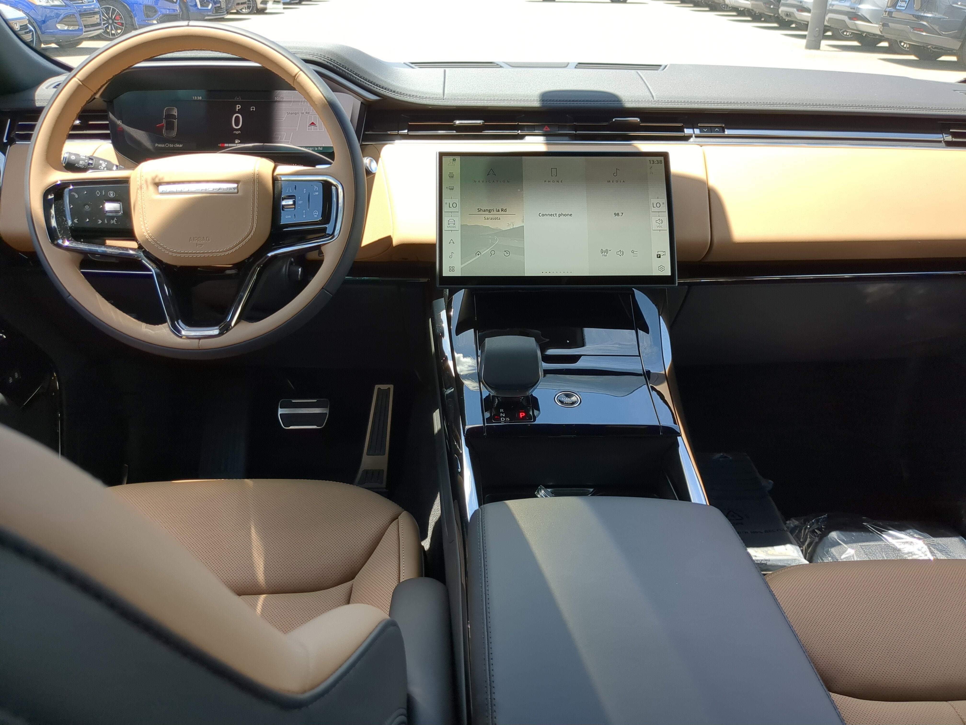 2025 Land Rover Range Rover Sport SE photo 9