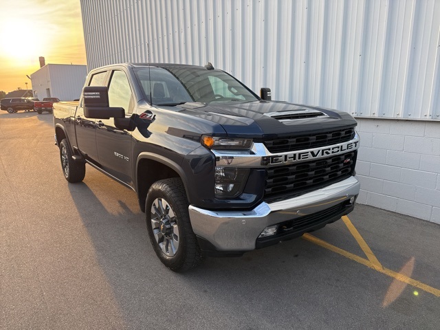 2022 Chevrolet Silverado 2500HD LT photo 3