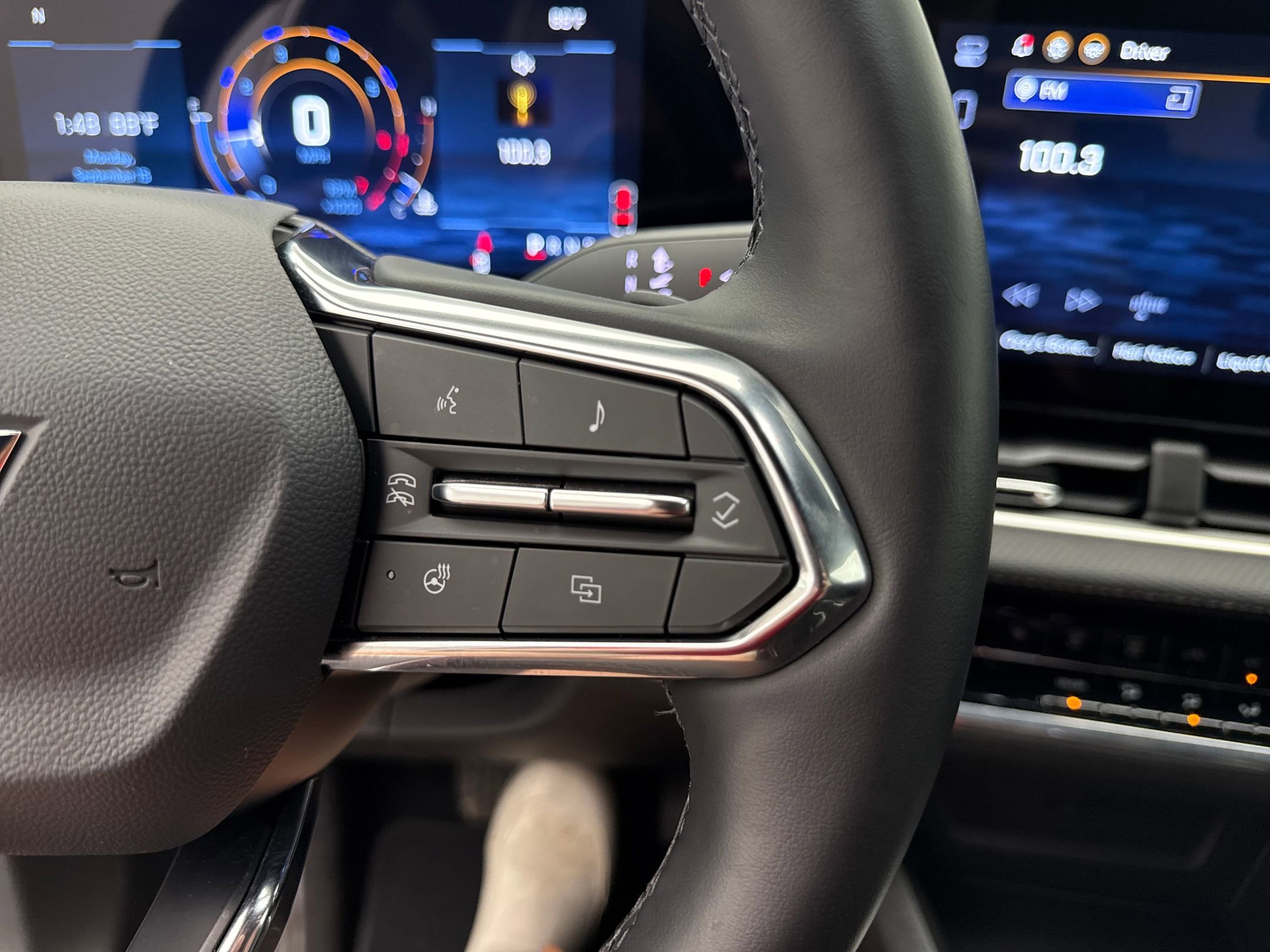 2025 Chevrolet Equinox LT photo 32