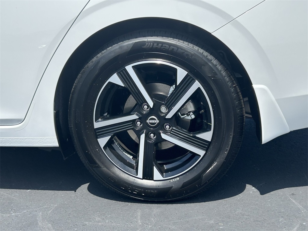 2025 Nissan Sentra SV photo 7