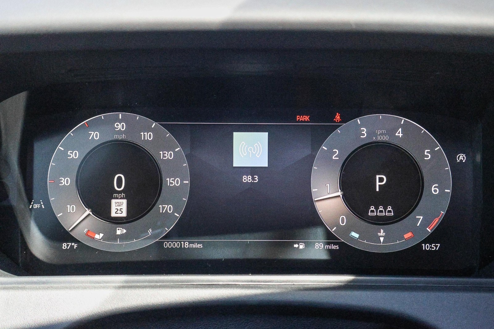 2026 Land Rover Range Rover Velar SE photo 20
