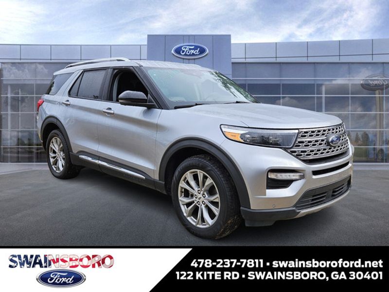 2023 Ford Explorer Limited's photo