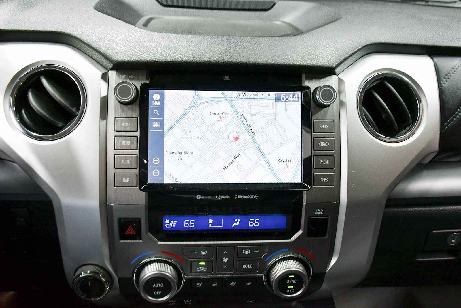 2020 Toyota Tundra Platinum Grade photo 19