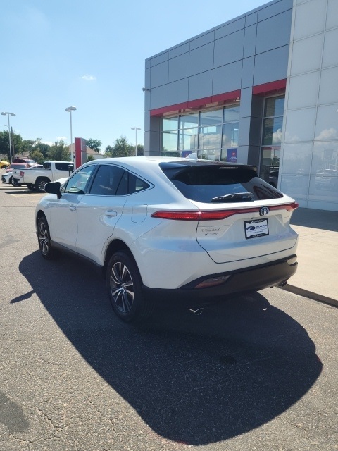 2023 Toyota Venza LE photo 3