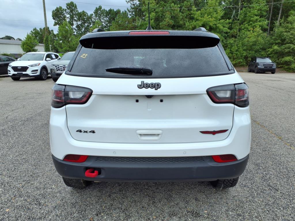 2025 Jeep Compass Trailhawk photo 2