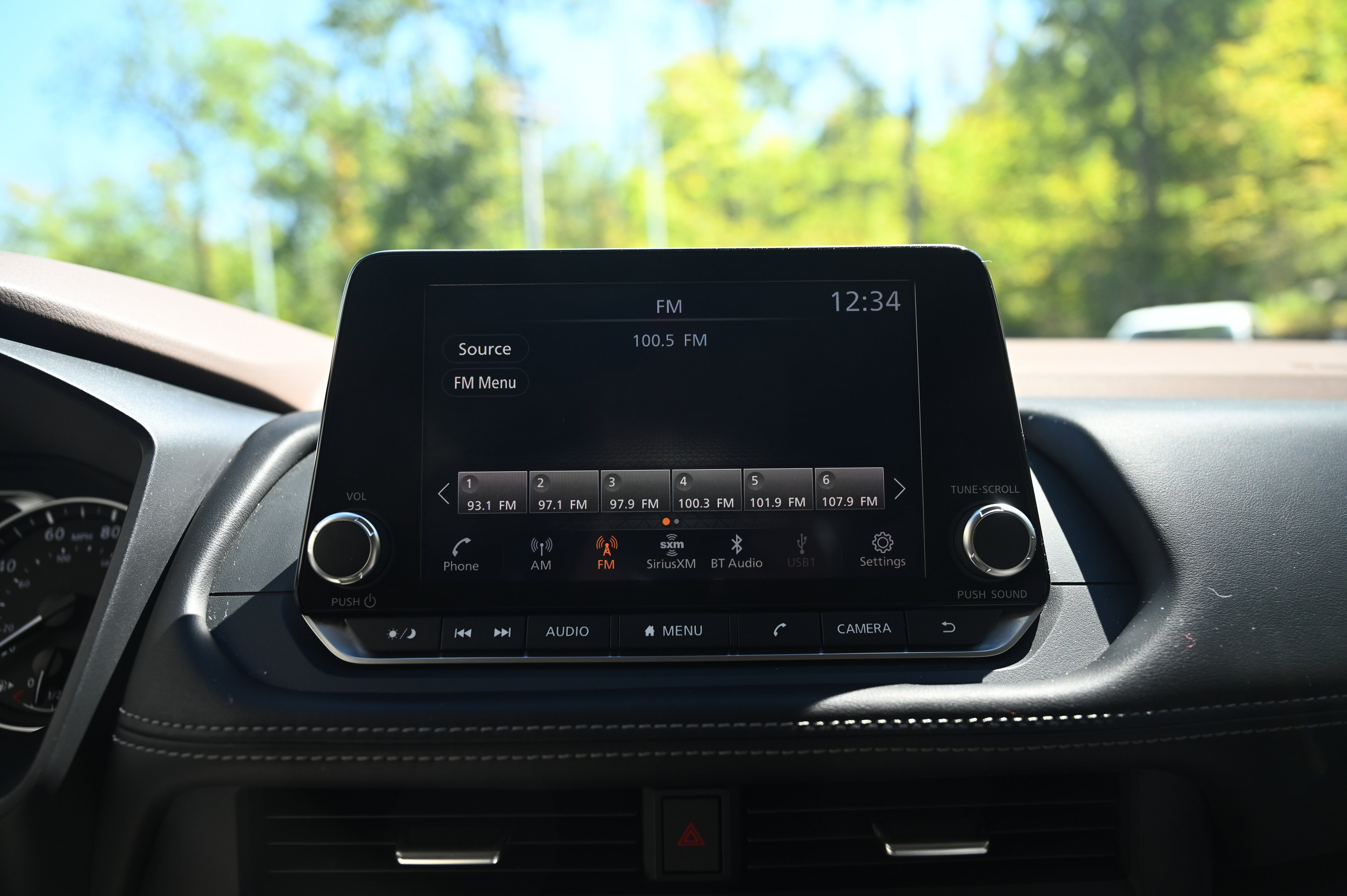 2023 Nissan Rogue SV photo 14