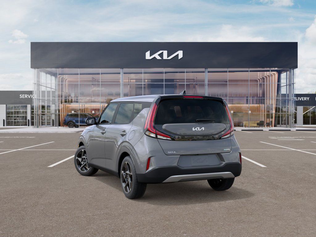2025 Kia Soul EX photo 3
