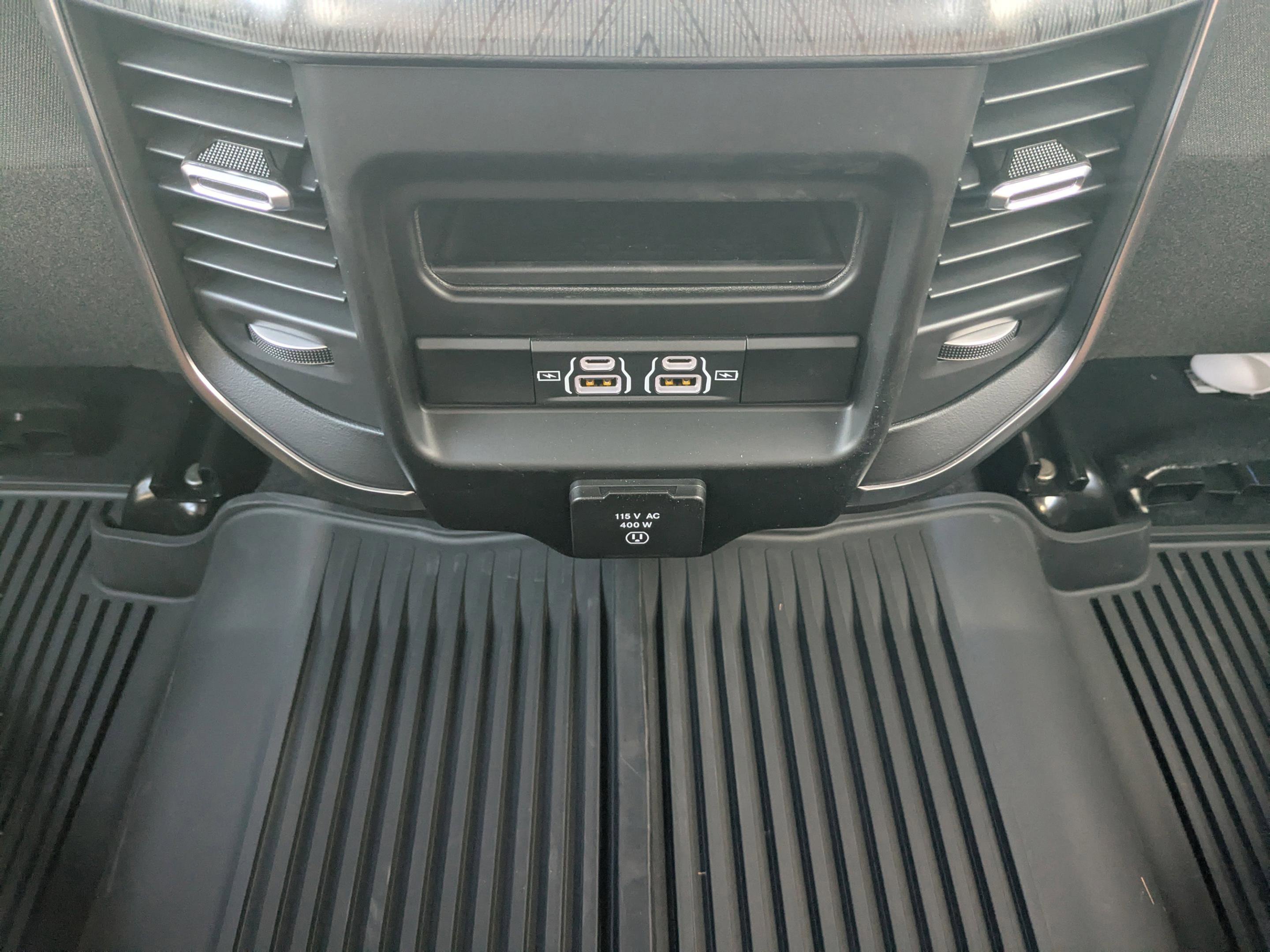 2025 Ram 2500 Big Horn photo 6