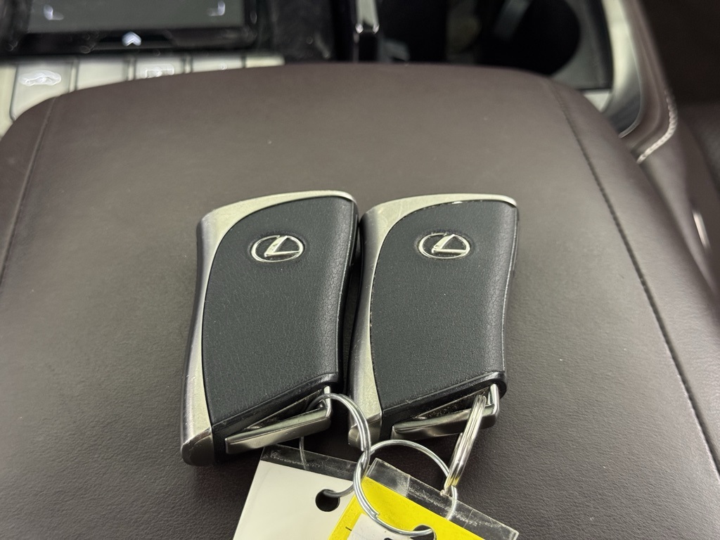 2019 Lexus LS 500 photo 13