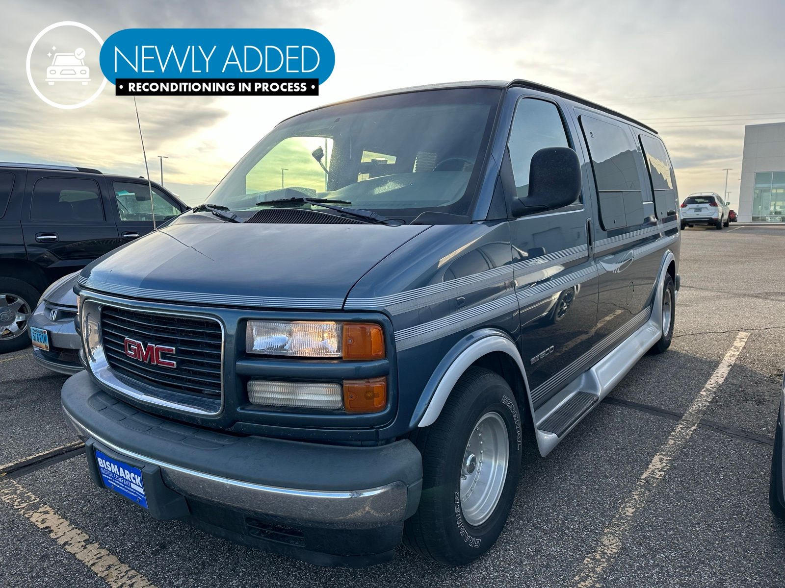 1999 GMC Savana Base's photo