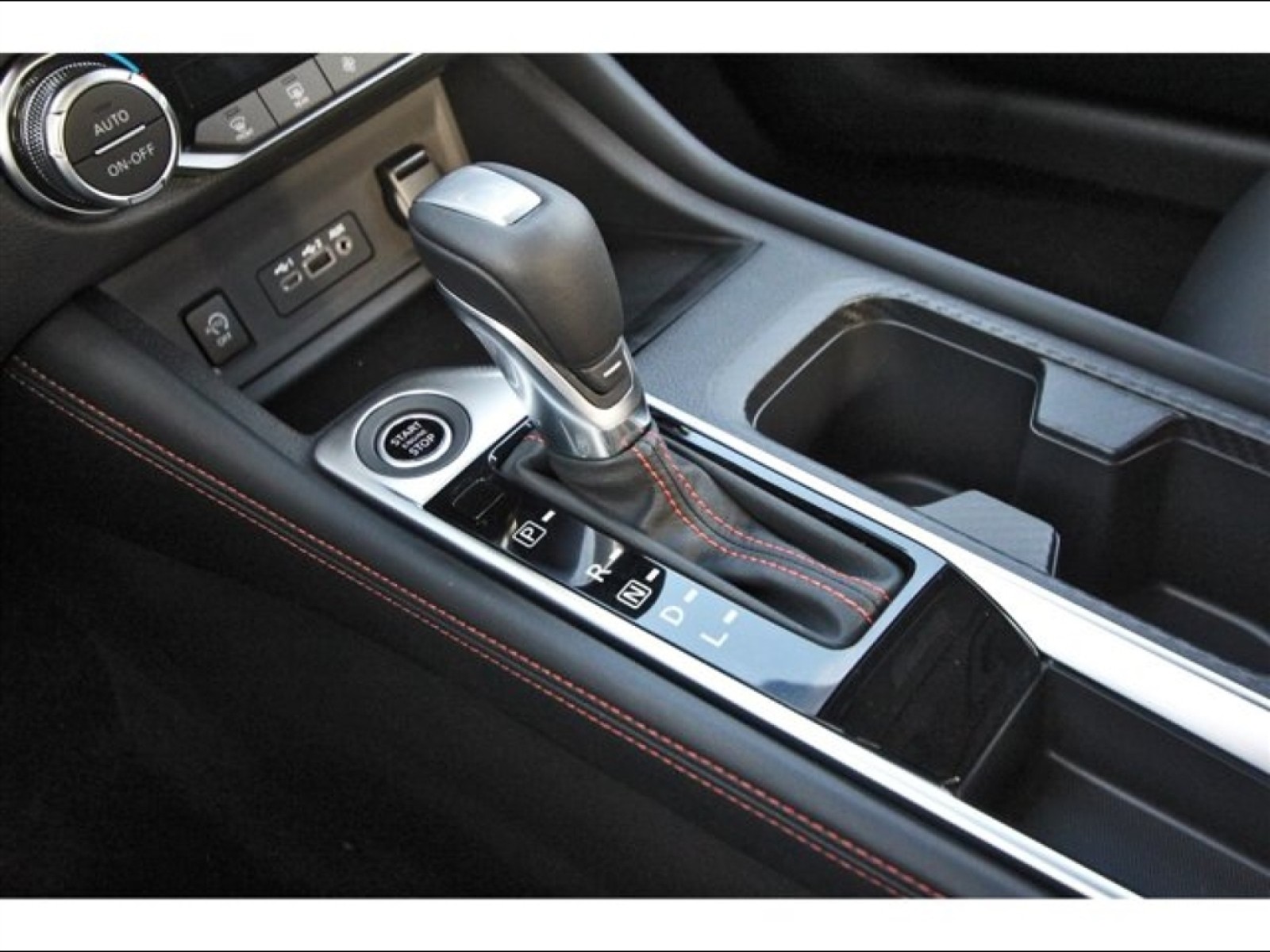 2025 Nissan Sentra SR Gray at Robbins Nissan