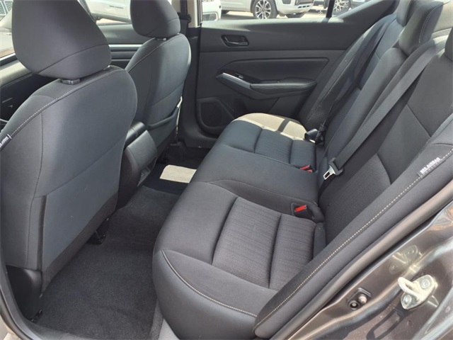 2023 Nissan Altima 2.5 SV photo 10
