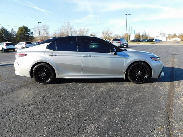 2021 Toyota Camry XSE V6 photo 2