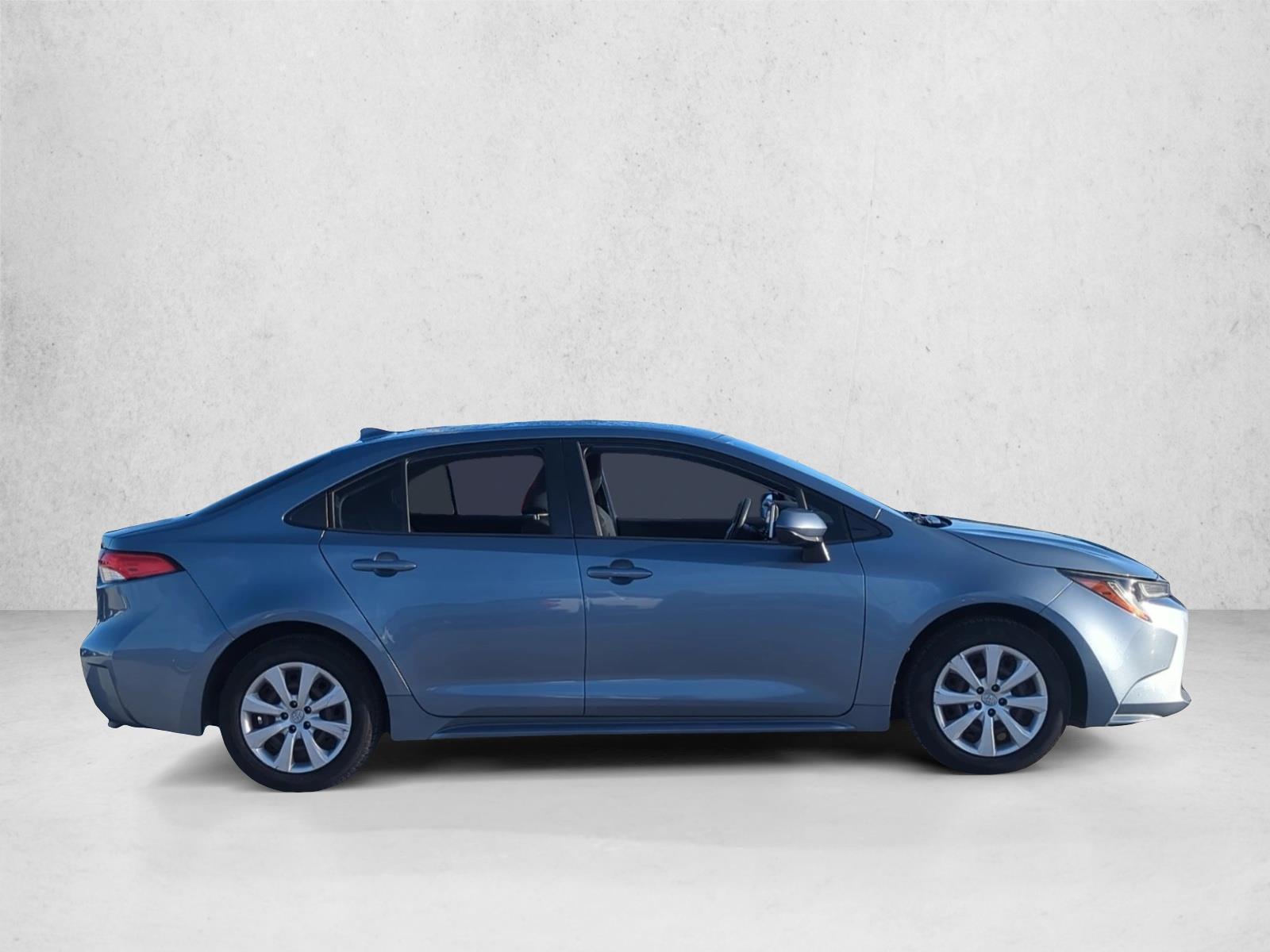 2020 Toyota Corolla LE photo 4