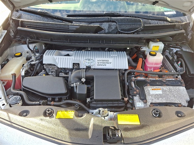 2012 Toyota Prius V Three photo 26
