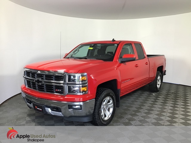 2015 Chevrolet Silverado 1500 LT photo 3