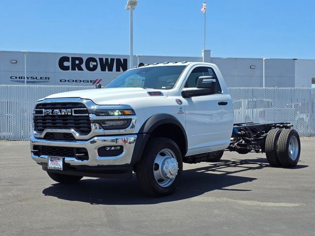 2025 Ram 4500 Tradesman photo 2