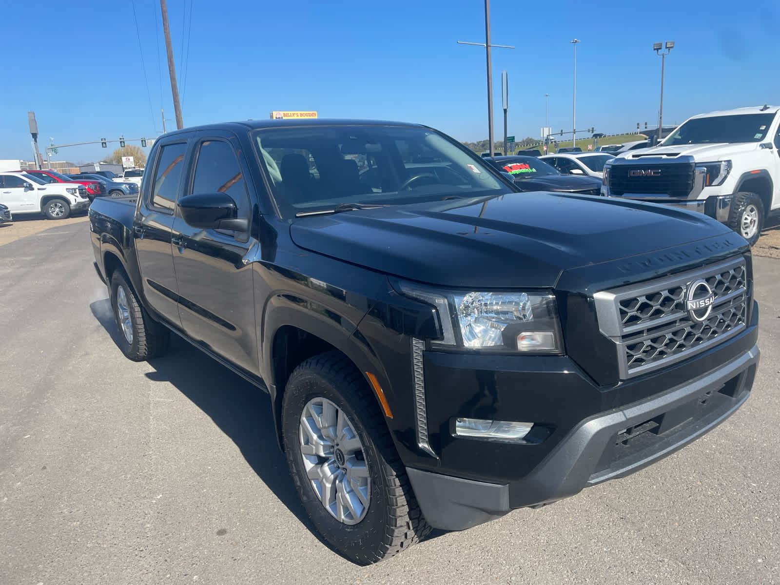 2024 Nissan Frontier SV's photo