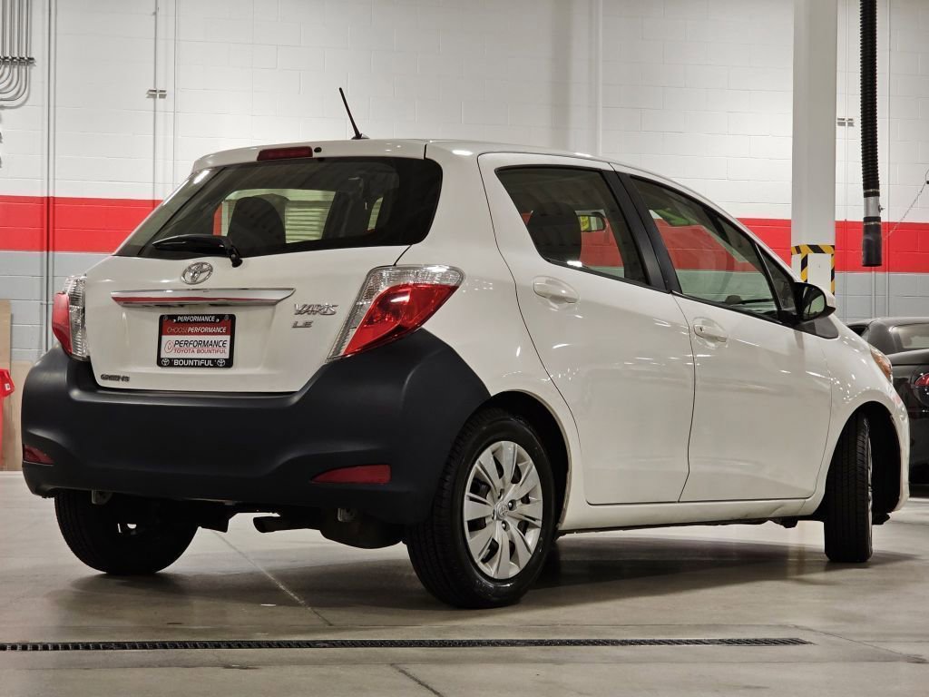 2012 Toyota Yaris LE photo 9