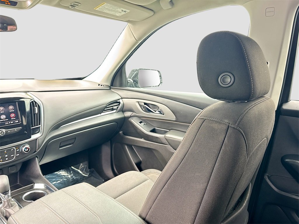2021 Chevrolet Traverse LS photo 22