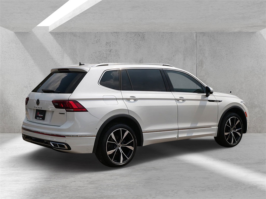 2022 Volkswagen Tiguan SEL Premium R-Line photo 3