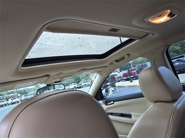 2009 Chevrolet Impala SS photo 6