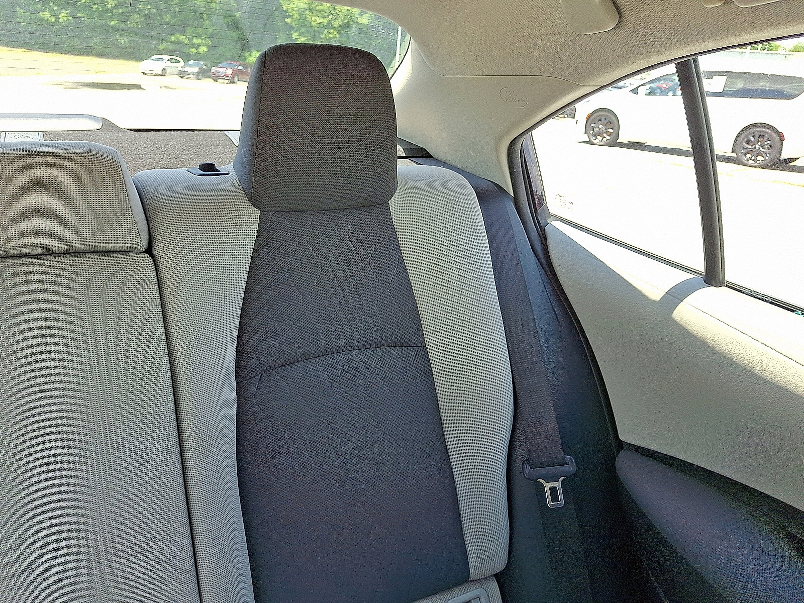 2020 Toyota Corolla LE photo 20