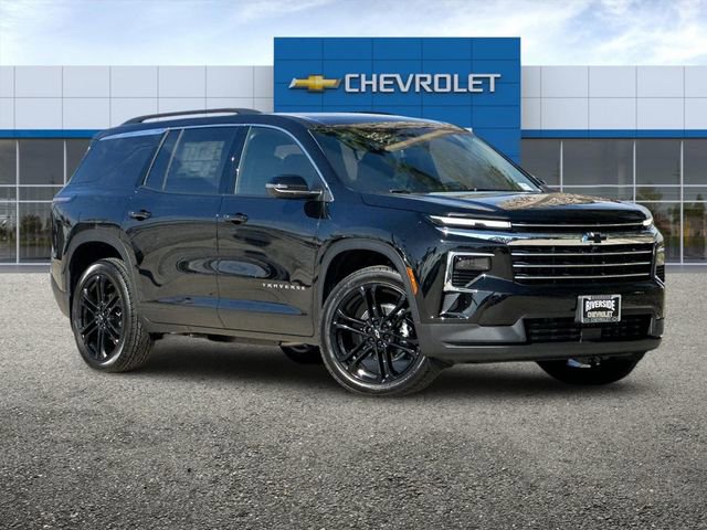 2026 Chevrolet Traverse photo 2