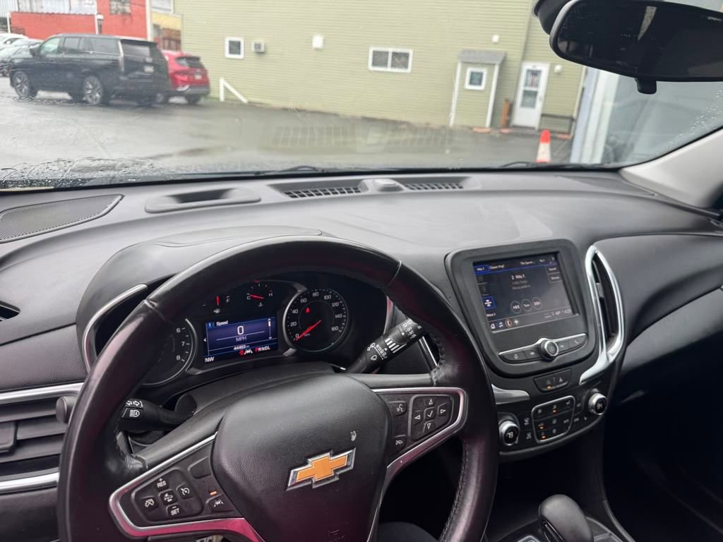 2022 Chevrolet Equinox LT photo 21